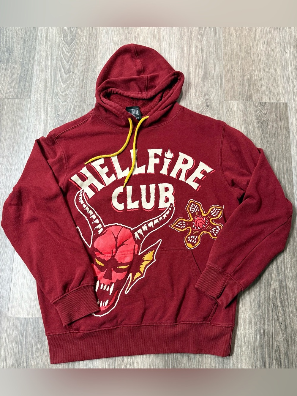 Stranger Things hellfire Club graphic hoodie sweatshirt medium